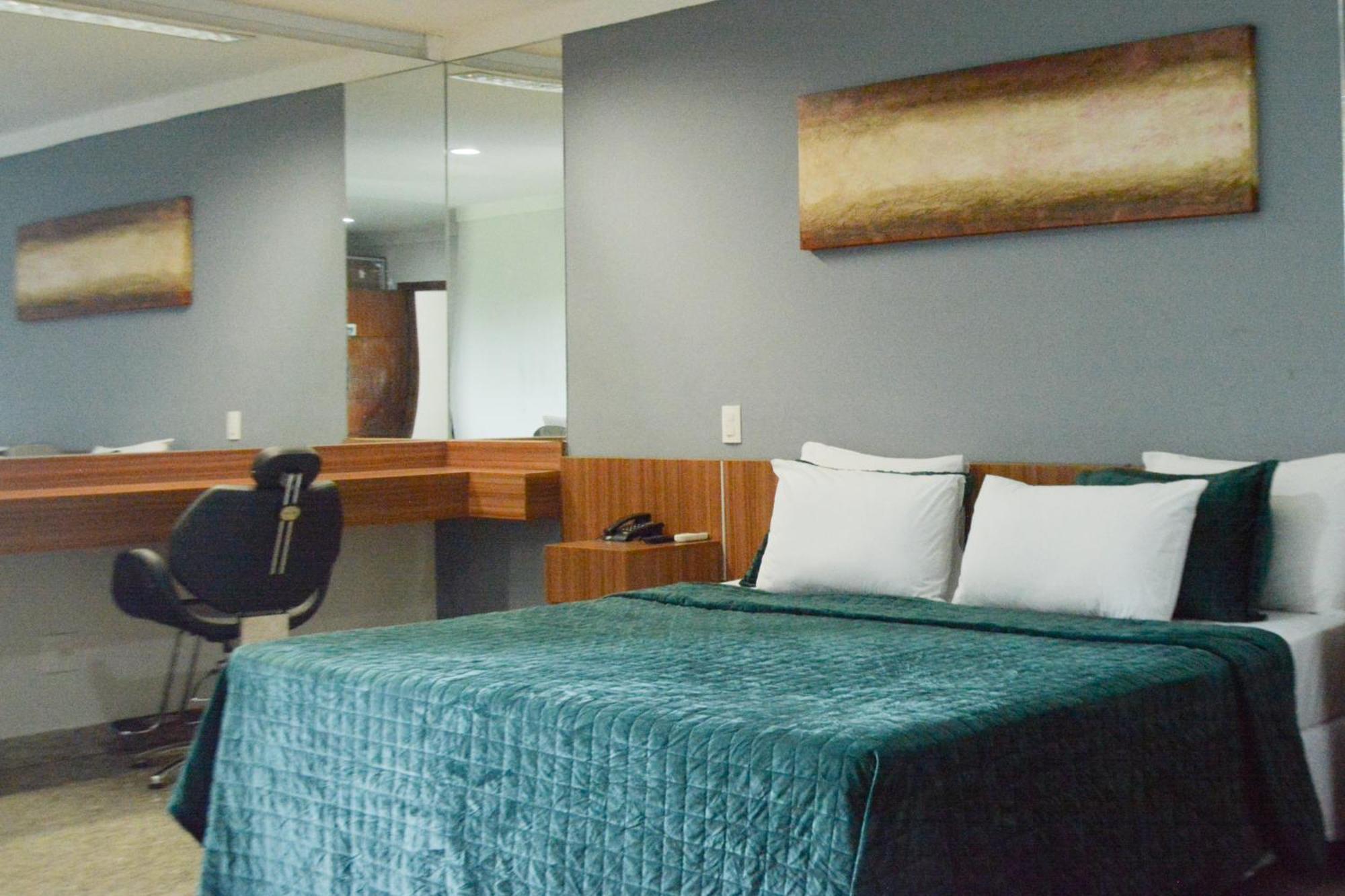 Bombonato Hotel - Facil Acesso Ao Aeroporto E Parque De Exposicoes Abcz Uberaba Dış mekan fotoğraf