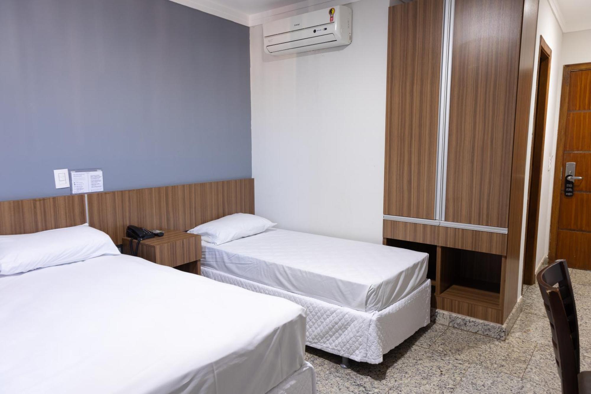 Bombonato Hotel - Facil Acesso Ao Aeroporto E Parque De Exposicoes Abcz Uberaba Dış mekan fotoğraf